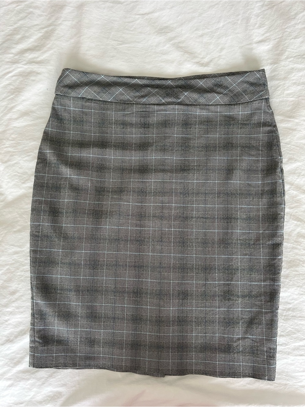 RW&CO. Grey Plaid Pencil Skirt